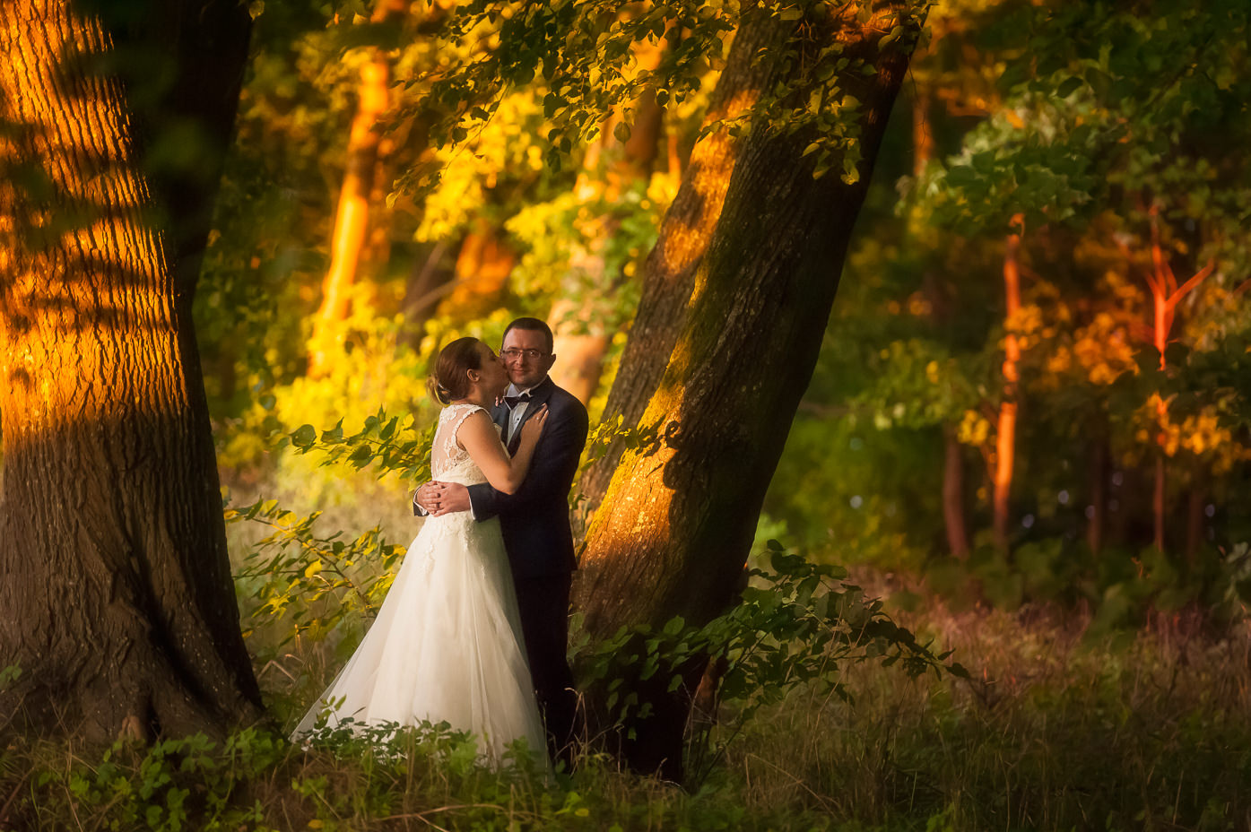 romantyczna sesja ślubna w lesie fotograf-weselny-Kościerzyna-fotografia-ślubna-Kościerzyna-sesja-ślubna-Kościerzyna
